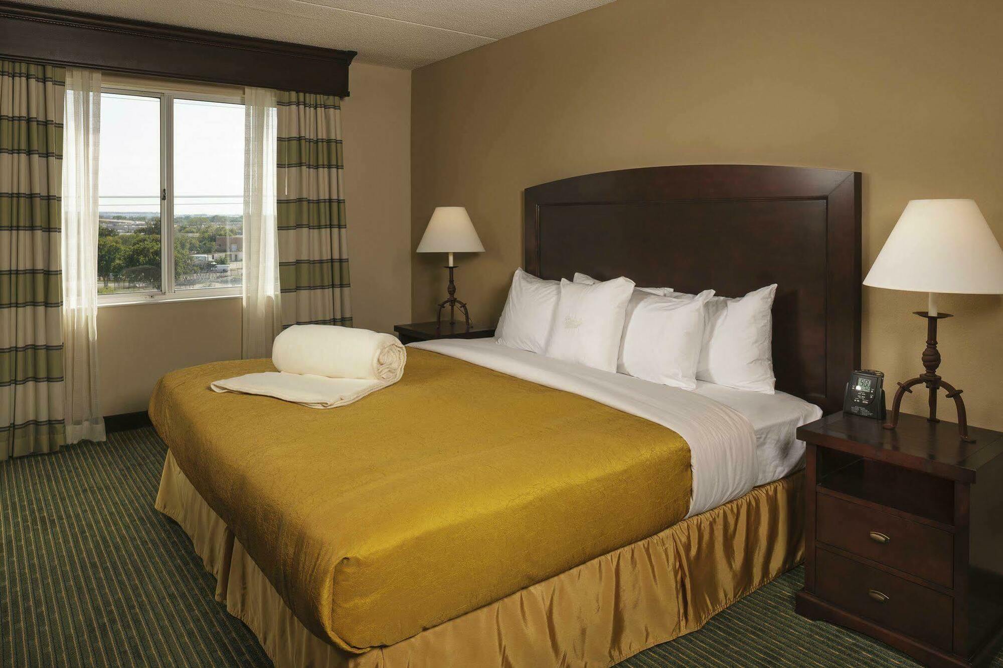 Homewood Suites By Hilton Dallas Market Center Bilik gambar